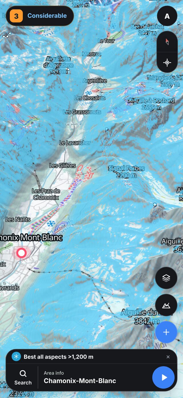 Best snow layer around Chamonix: all aspects above 1,200 m coloured blue